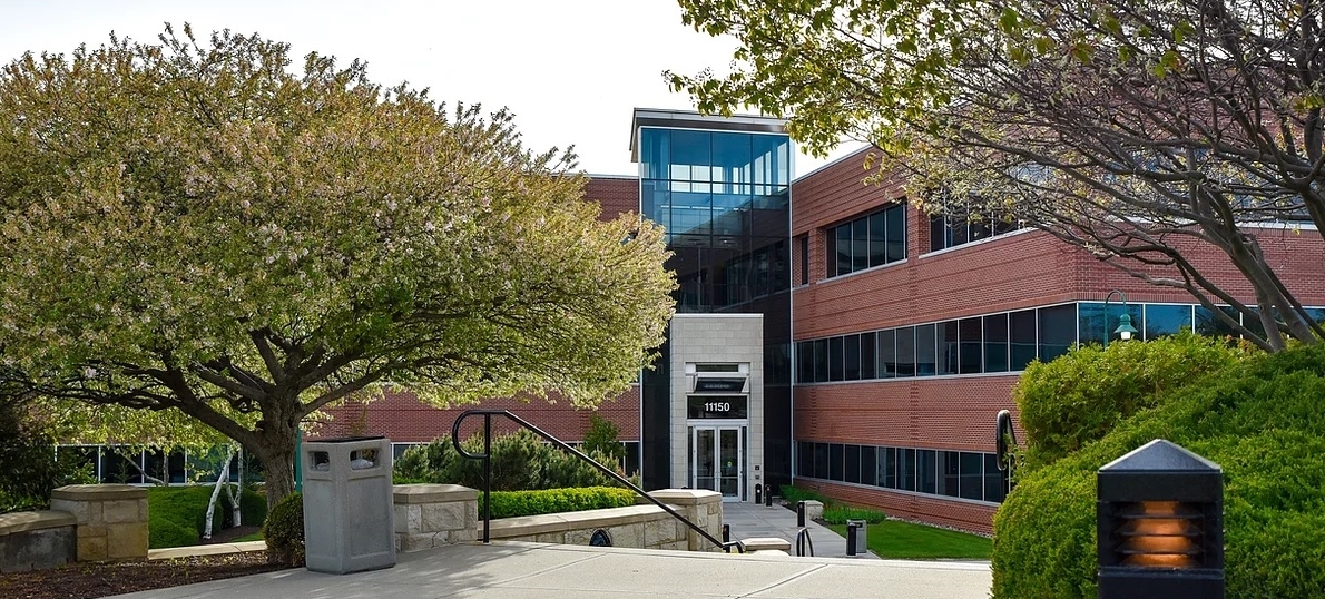 Hallbrook Office Center in Leawood, KS
